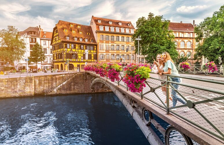 Elit Alsace ve Romantik Yol Almanya Muhteşem Rhein Nehir Gezisi Turu THY ile 4 Gece Ekstra Turlar Dahil 29 Ekim Dönemi