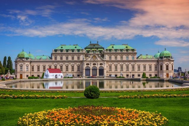 Dolu Dolu Orta Avrupa Turu Berlin & Prag & Viyana Rotası